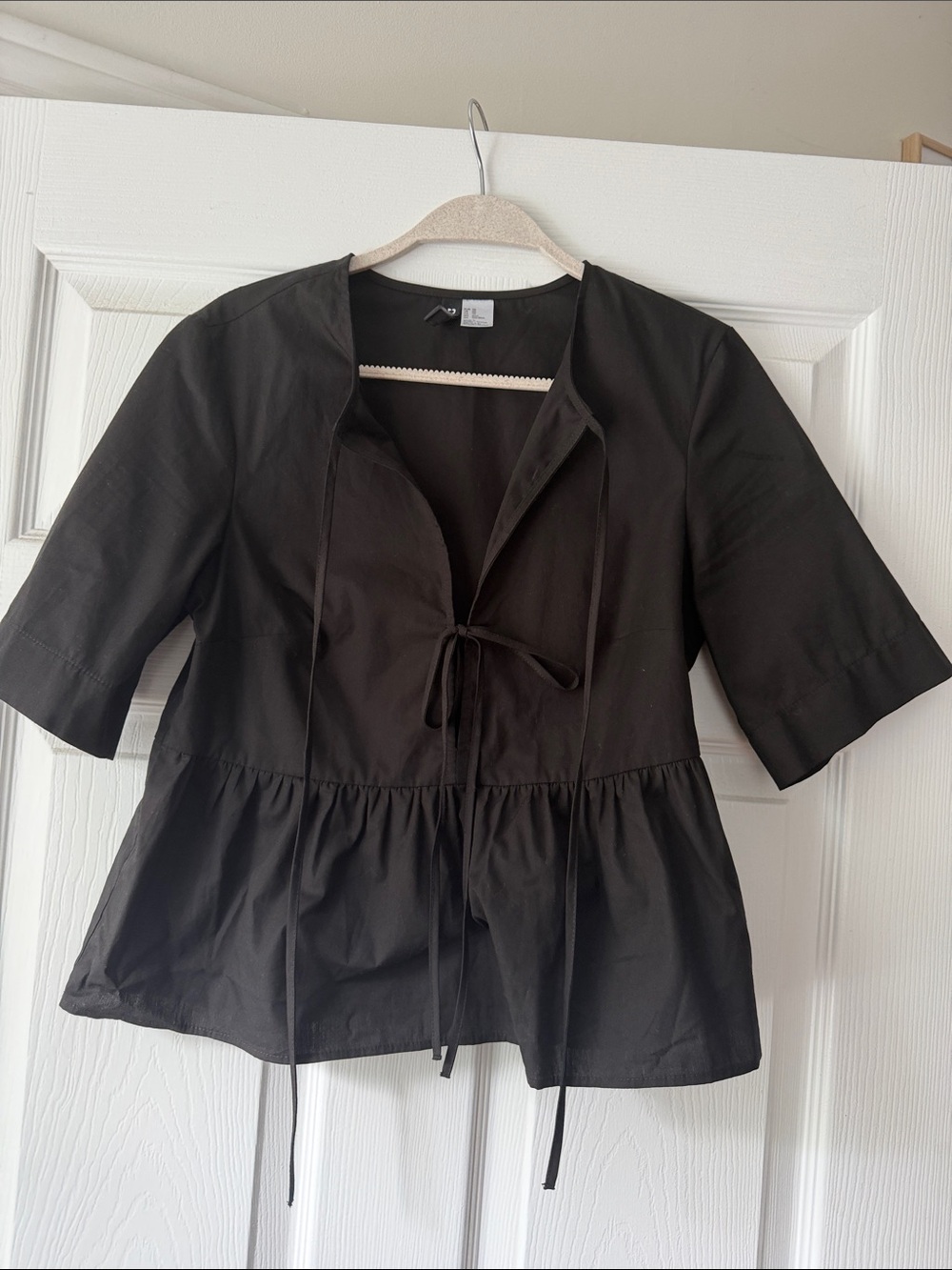 H&M Black Tie-Front Peplum Blouse